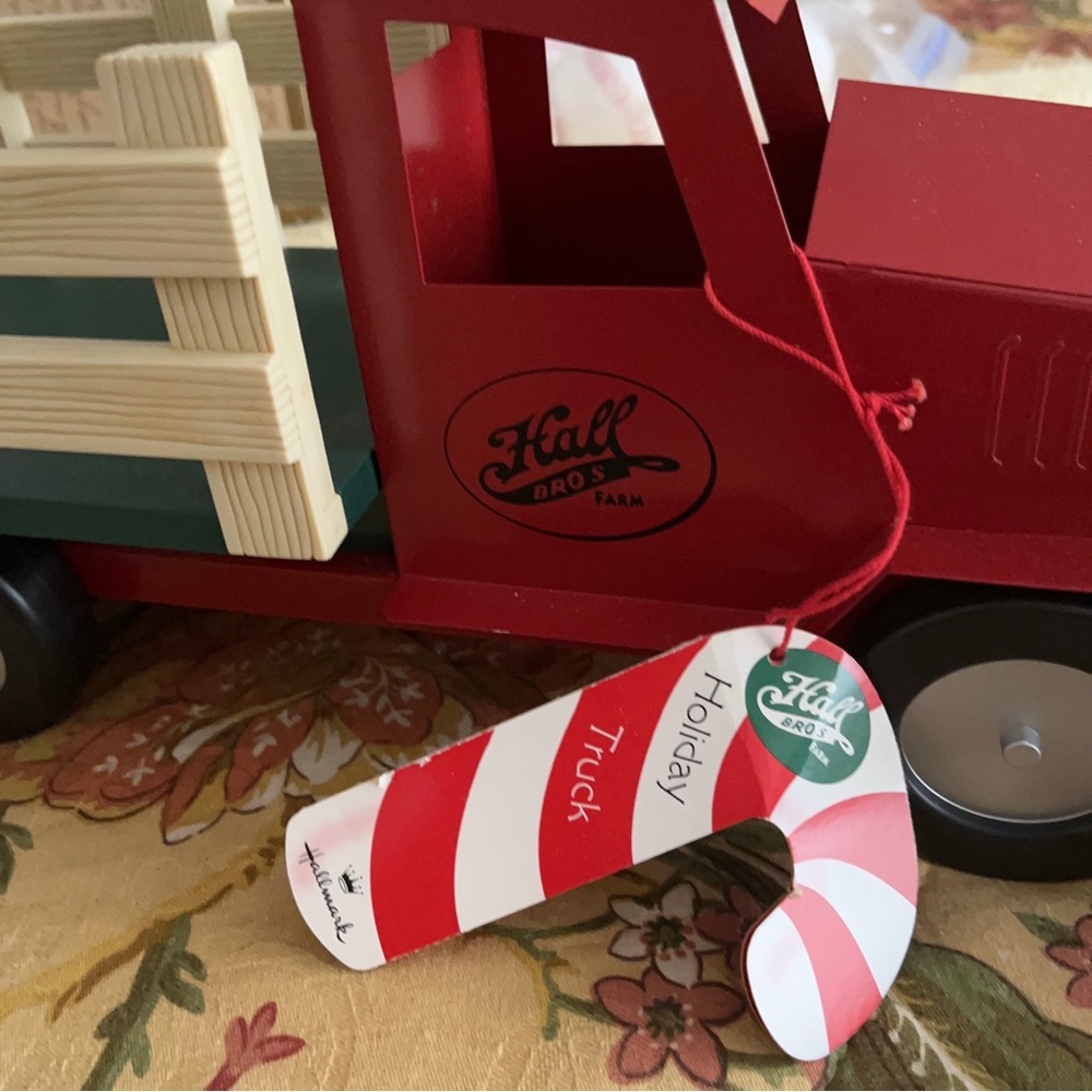 Hallmark Hall Bro's Farm xmas Tree Holiday Pick-Up Delivery Truck Joy-2-U - Picture 8 of 8